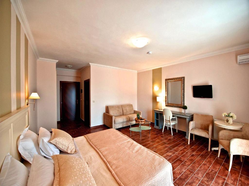 Enastron View Hotel Касторія Екстер'єр фото