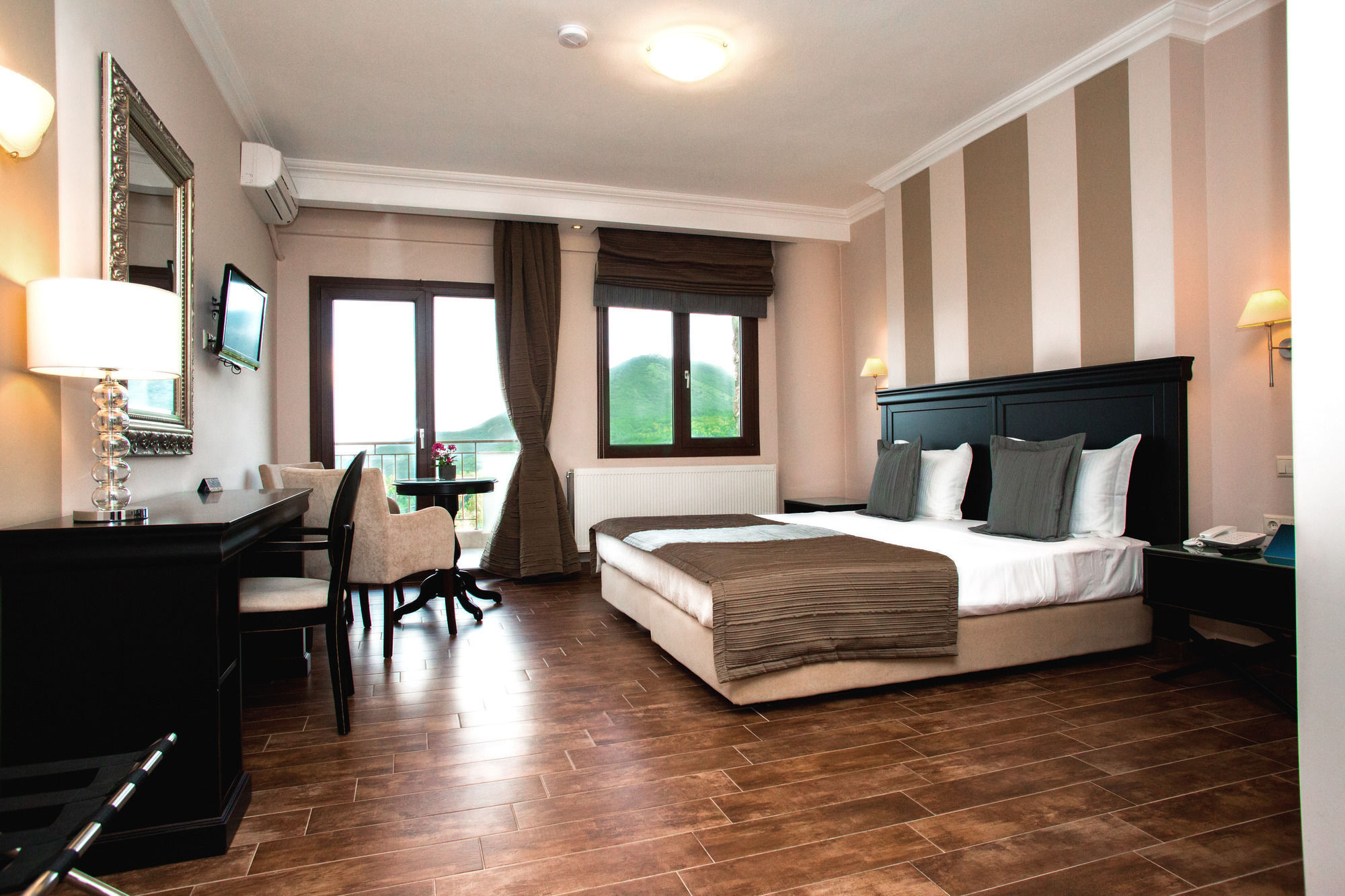 Enastron View Hotel Касторія Екстер'єр фото